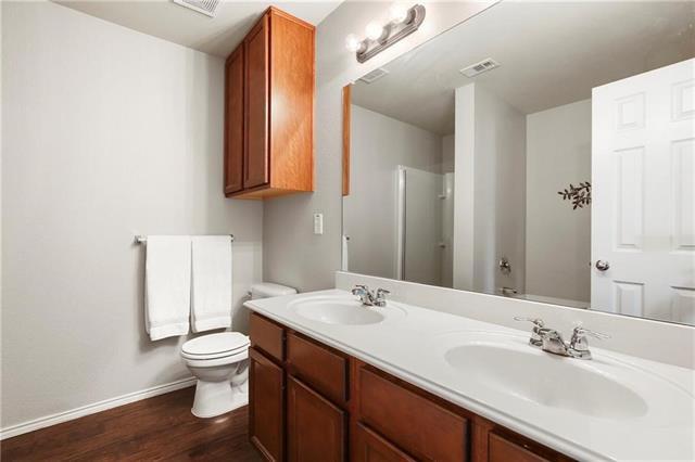 Building Photo - 807 Windflower Dr