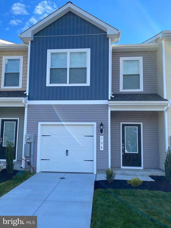 Building Photo - 134 Bloomsbury St