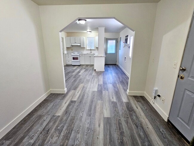 Building Photo - Newly Remodeled House with Washer/Dryer Included!