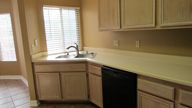 Building Photo - RANCHO BERNARDO - 2 BR RANCH BERNARDO CONDO WITH BEAUTIFUL VIEWS & RESORT STYLE AMENITIES