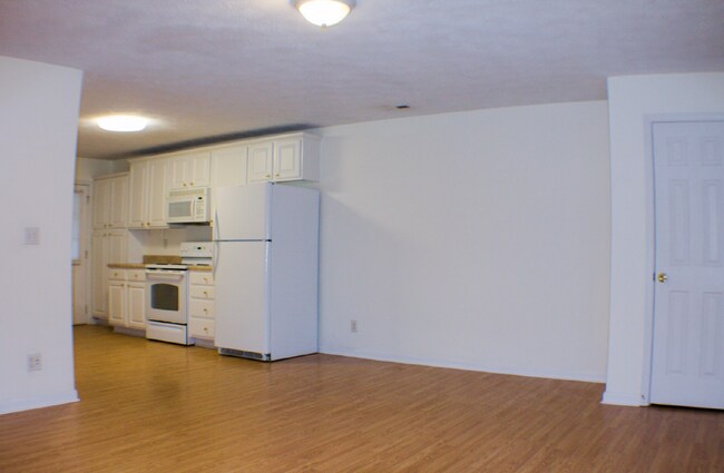 Building Photo - 1416 Highland Ave