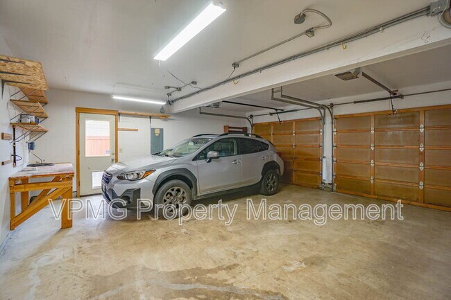 Building Photo - 4017 NE 157th Ave