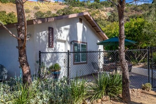 Building Photo - 5553 Yerba Anita Dr