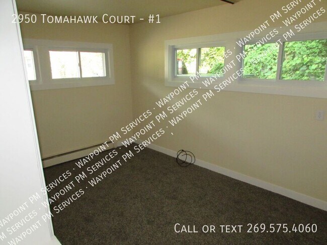 Building Photo - 2950 Tomahawk Ct