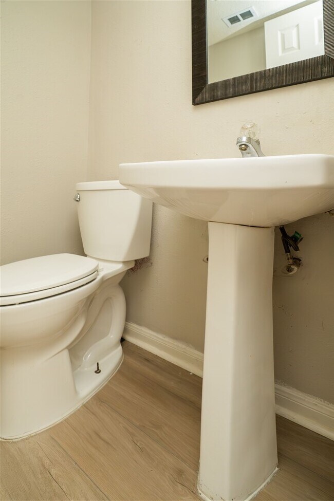 Building Photo - 16434 Concord Falls Ln