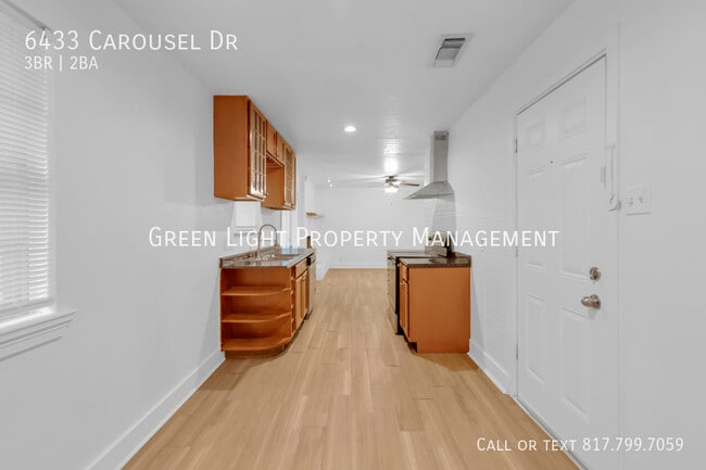 Building Photo - 6433 Carousel Dr