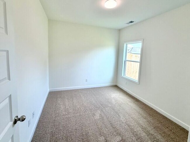 Building Photo - Now Leasing a brand new 5-bedroom 3 bath home in Somerville.