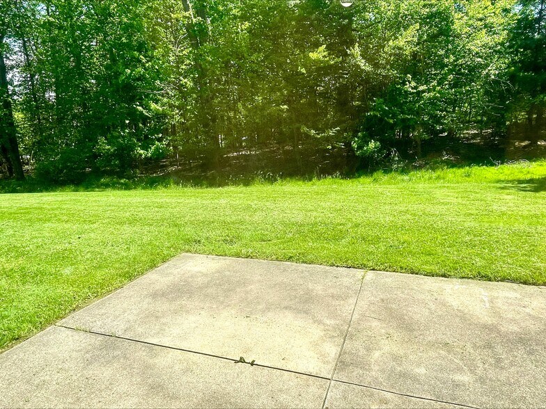 Building Photo - 494 Pheasant Run