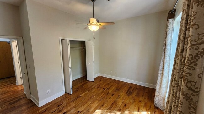Building Photo - Lease Today! 2BR/2BA Condo in Old Fourth W...