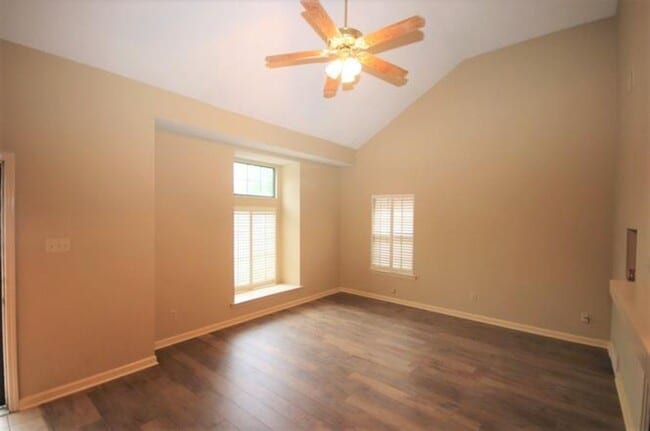 Building Photo - 1643 Oaken Bucket Dr