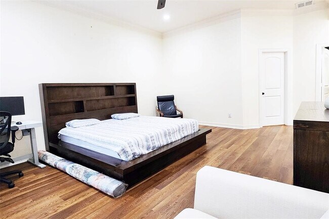 Building Photo - 4316 Eli St