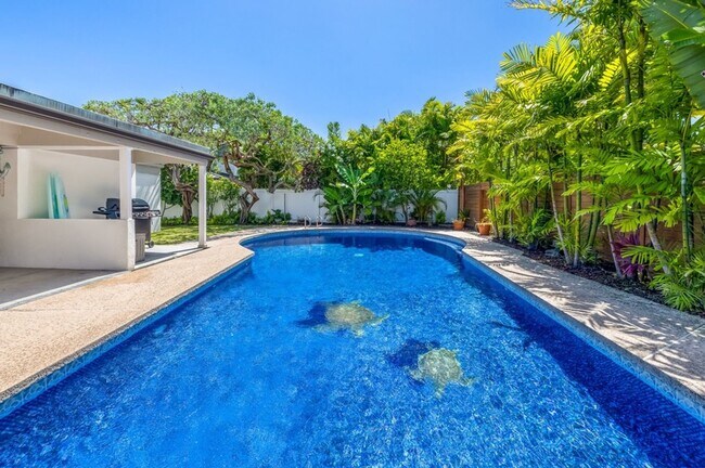 Building Photo - Elegant Home w/ Private Beach Access, Pool...