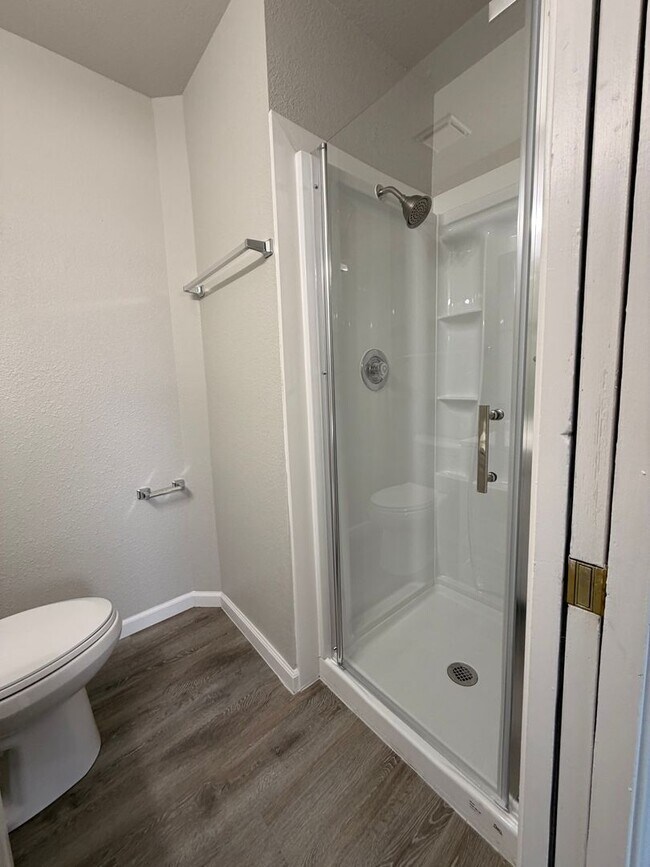 Building Photo - 219 N Race St