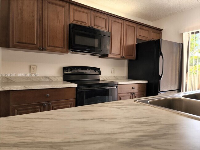 Building Photo - 2706 27th Way