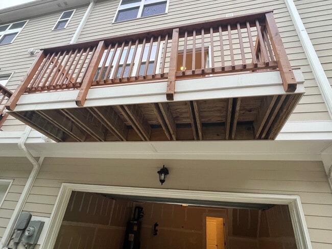 Building Photo - 6024 Kentworth Dr