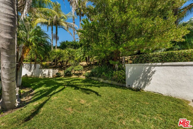 Building Photo - 3614 Malibu Country Dr