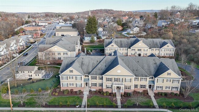 Building Photo - 207 NY-207