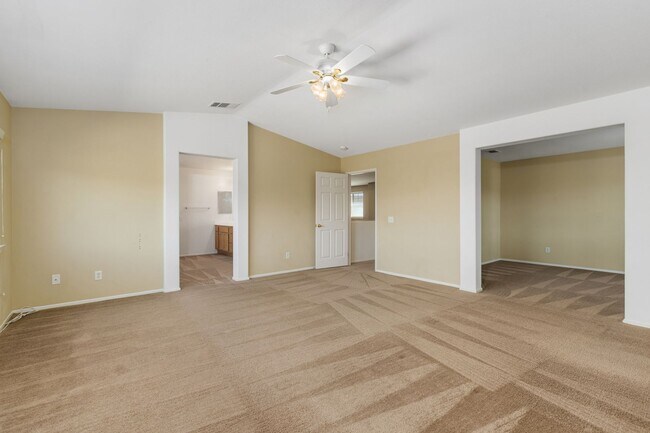 Building Photo - 46433 Vianne Ct