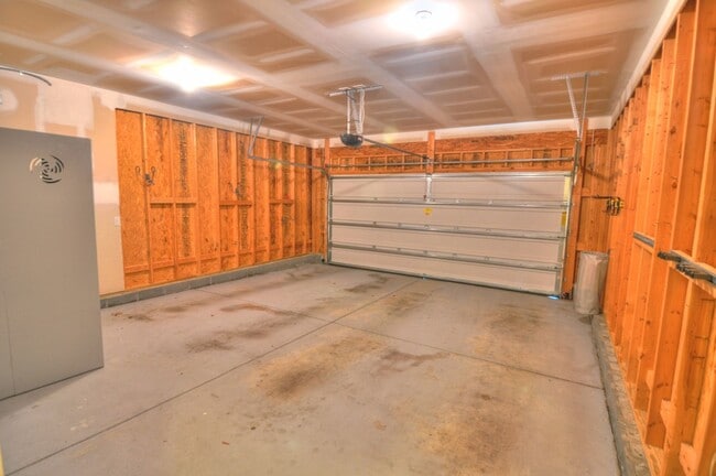 Building Photo - Impeccable Briar Chapel (Chapel Hill) home!