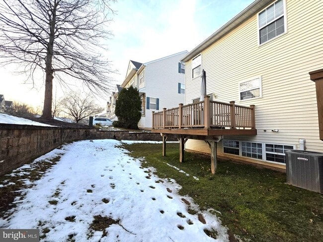 Building Photo - 347 Glenn Rose Cir