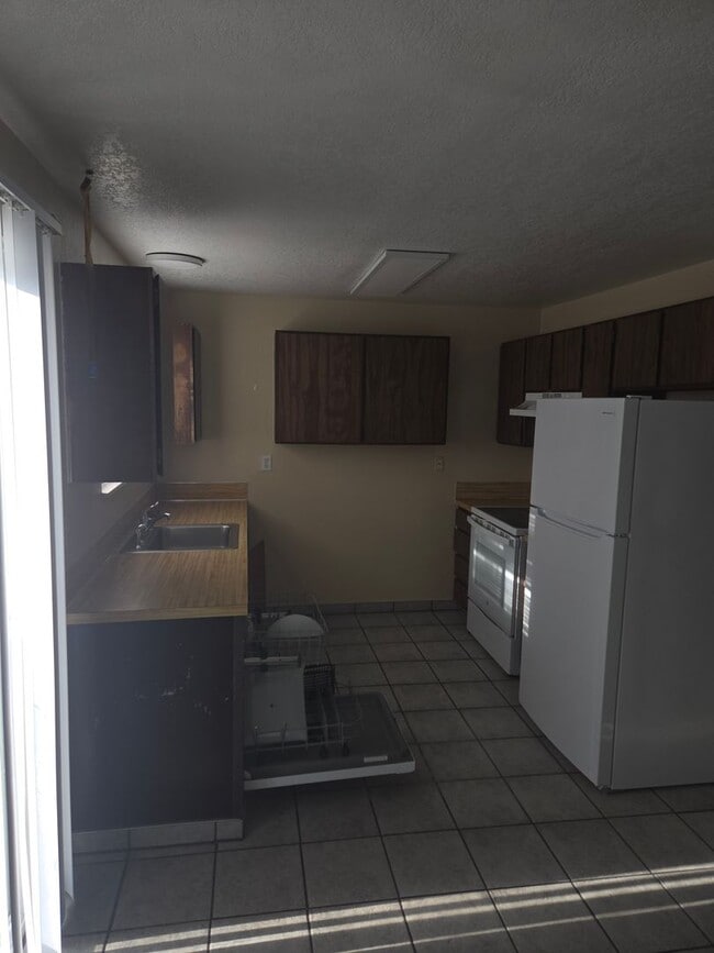 Building Photo - Irrigon Duplex