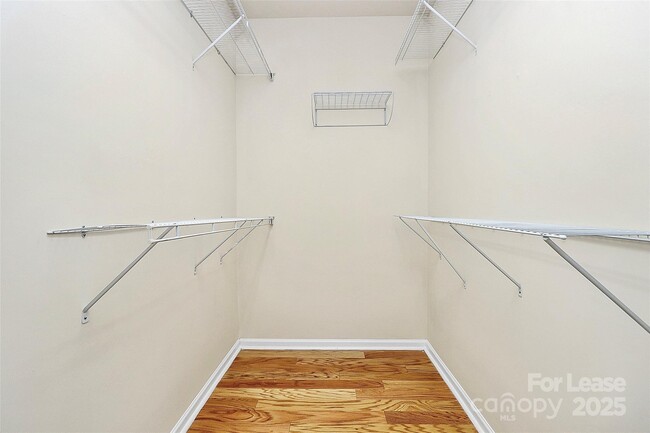 Building Photo - 10212 Jacobs Creek Dr