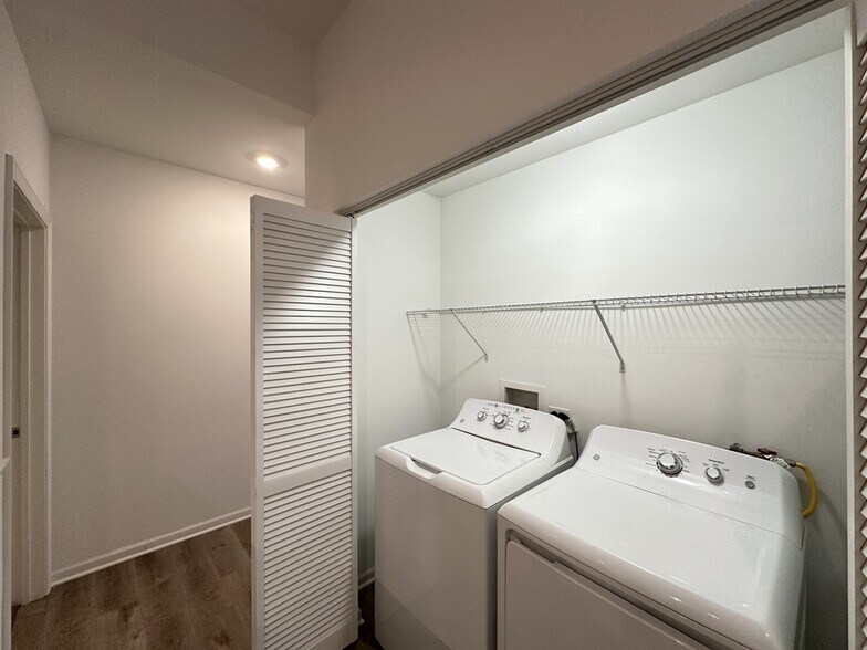 Building Photo - 2550 S Wabash Ave