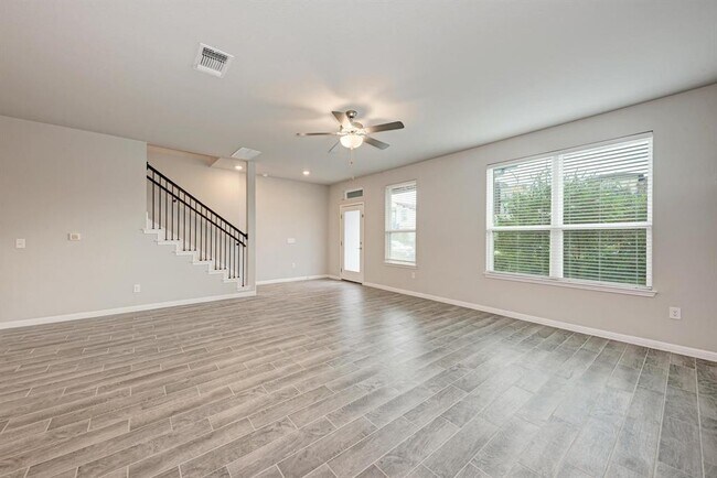 Building Photo - 5408a Baythorne Dr