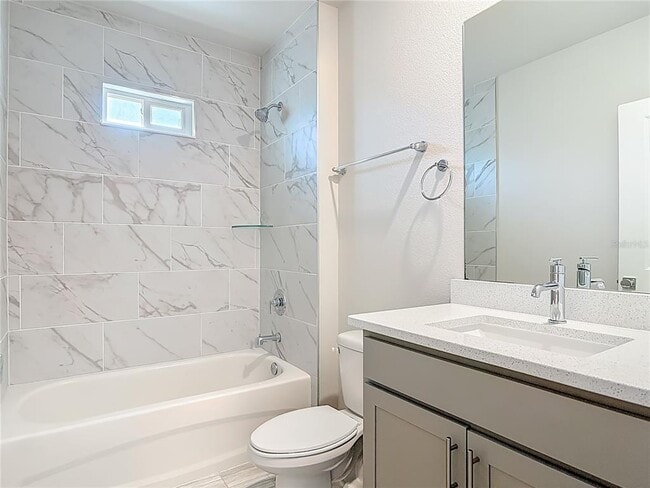 Building Photo - 60 Ballenger Ln