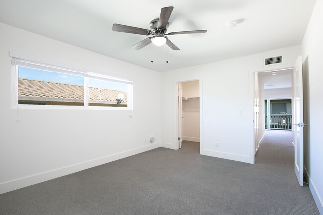 Primary Bedroom w/walk-in closet - 3016 Jeffrey Dr