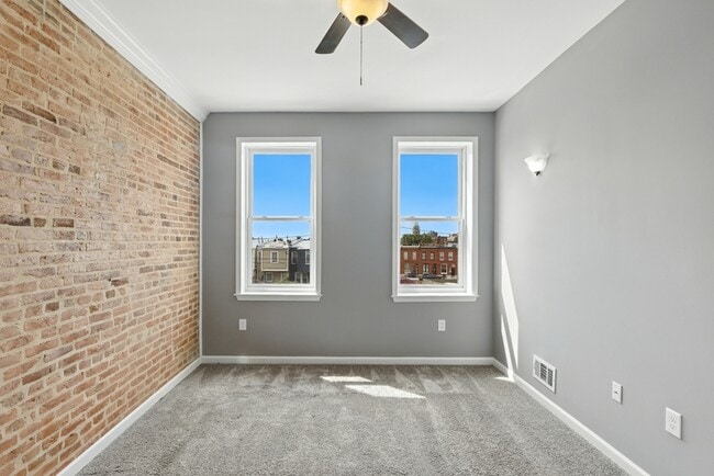 Building Photo - 2220 Henneman Ave