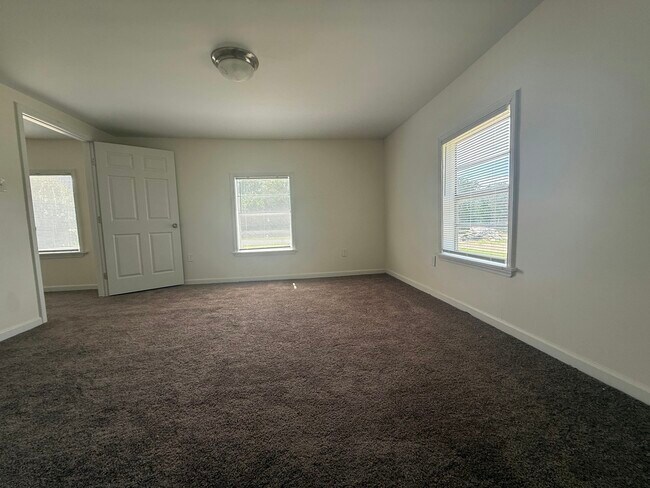 Building Photo - 3742 Berry Ln