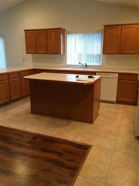 Building Photo - 3 Bedroom Single Level Home in NW Redmond