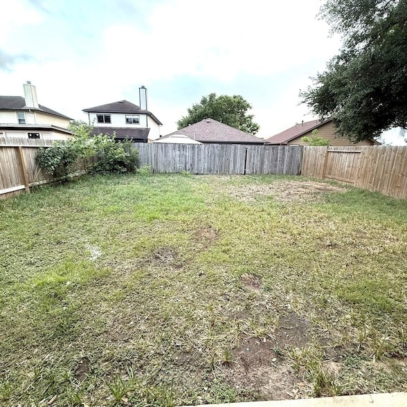 Building Photo - 19851 Laurel Trail Dr