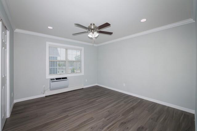 Building Photo - 55 5th Ave