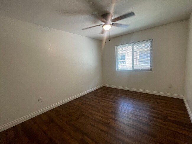 Building Photo - Completely Remodeled 3 Bedroom in San Diego!! Water/Trash Included