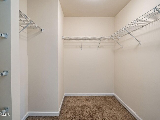 Building Photo - 309 Roundhouse Lane