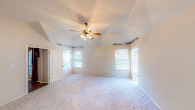 Building Photo - 1705 Coral Dr
