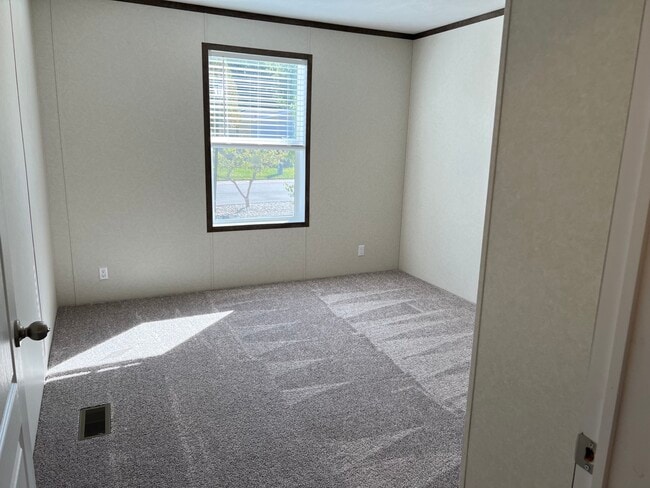 Building Photo - 39500 Warren Rd