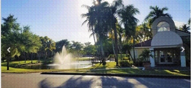 Building Photo - 811 Lyons Rd