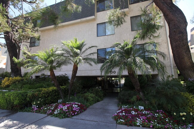 Building Photo - 4700 Natick Ave