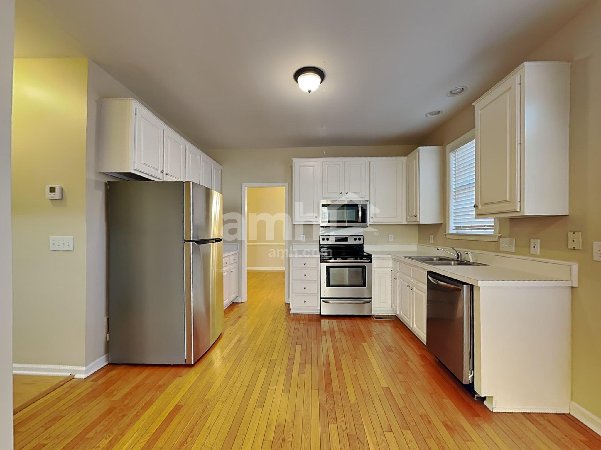 Building Photo - 3915 Red Hill Ct