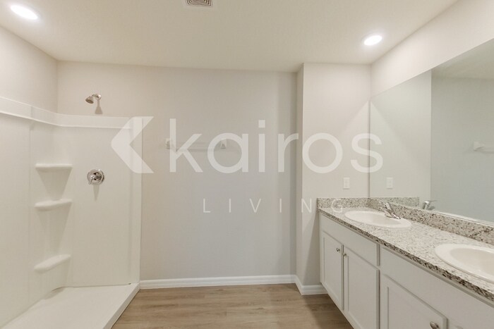 Building Photo - 8578 SW 44th Ct