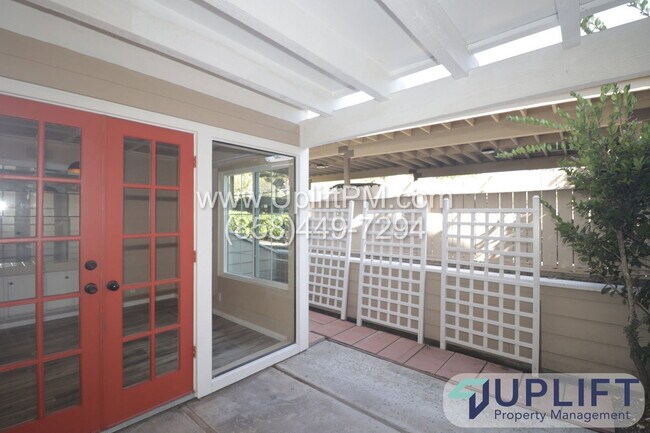 Building Photo - 5883 Mt Alifan Dr
