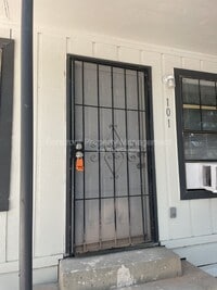 Building Photo - 4818 Monterey St