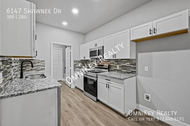 Building Photo - 6147 Shawnee Dr