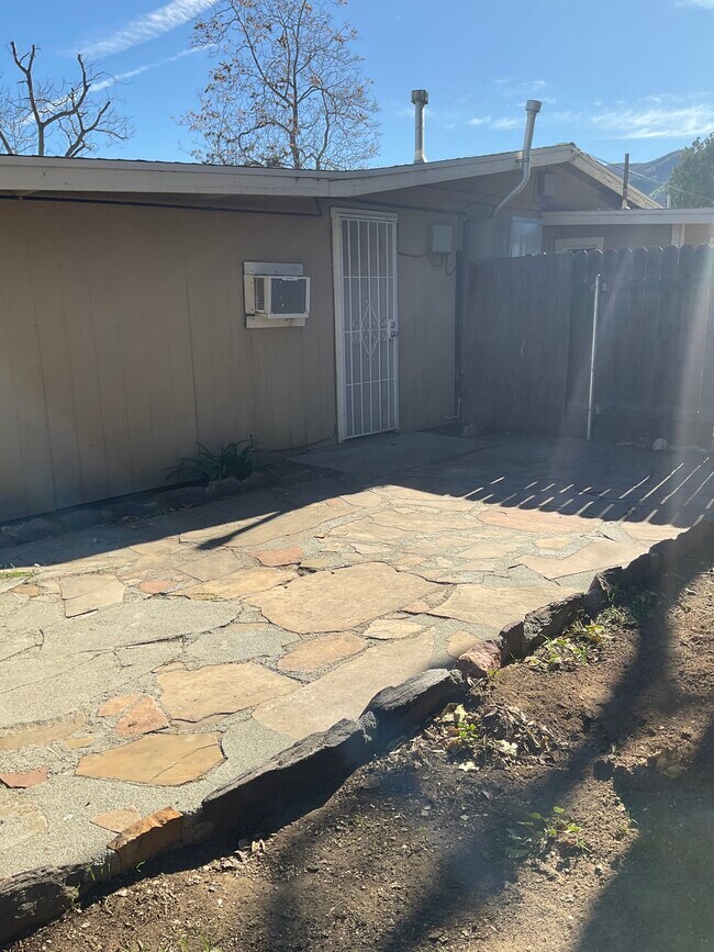 Building Photo - 185 W Westward Ave