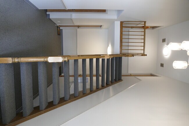 Building Photo - 608 Berkley Ct