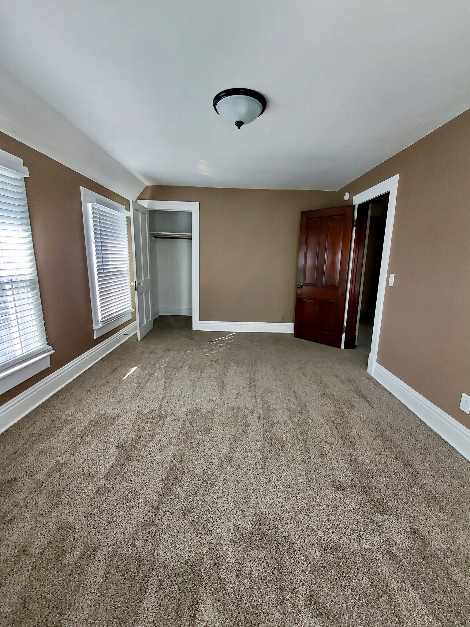 Master Bedroom - 2529 Charlotte St