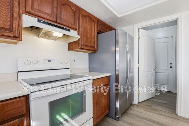 Building Photo - 2325 W Stottler Dr